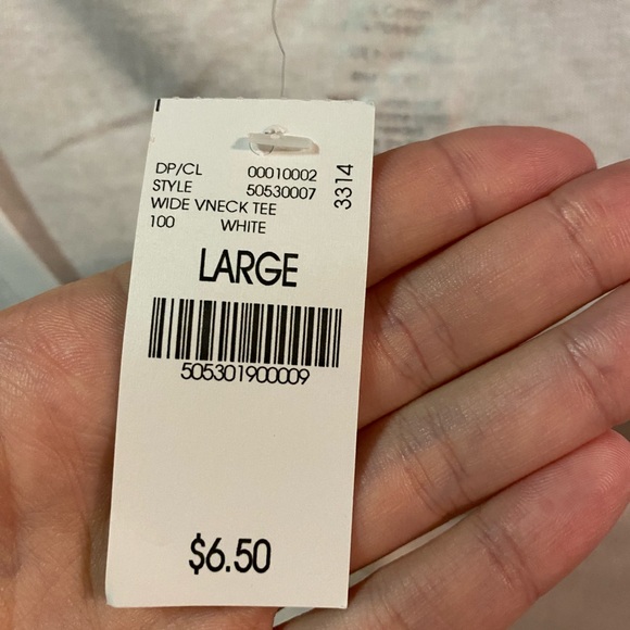 White short sleeve tee - Picture 2 of 3